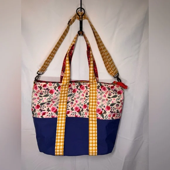 Matilda Jane Going Somewhere Large Tote- Like New - Picture 2 of 6